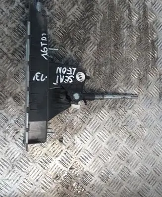 Seat Leon (5F) Gear selector/shifter in gearbox 5Q0711061