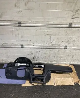 Mercedes-Benz C W204 Dashboard A2046803787
