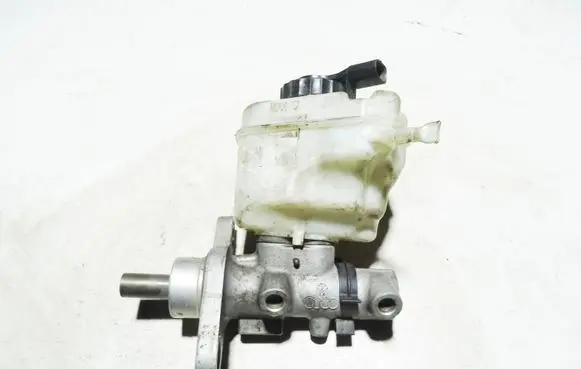 Audi Q7 4L Master brake cylinder 03350887621