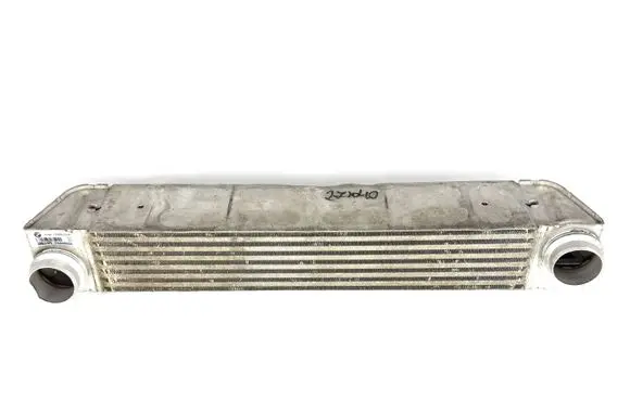 BMW 5 E60 E61 Intercooler radiator 17517795823