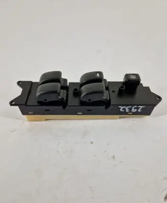 Mitsubishi Pajero Electric window control switch MR587931