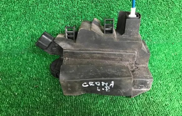 Fiat Croma Front door lock 51823815