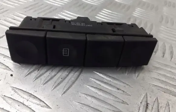 Ford Fusion Other switches/knobs/shifts 2S6T18C621AC