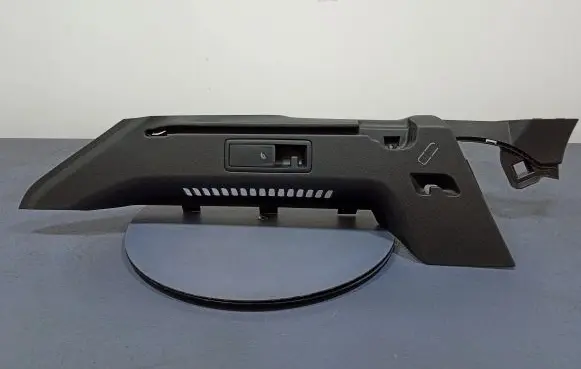 Nissan Atleon Tailgate/boot cover trim set 5FE867761C