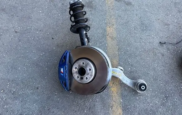 BMW i4 Front wheel hub spindle knuckle 6893260 149415