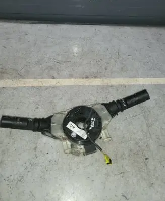 Nissan Navara D40 Indicator stalk 25540eb307