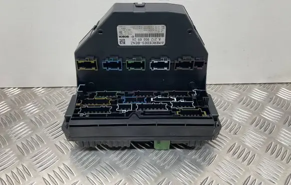 Mercedes-Benz E C207 W207 SAM control unit A2129006924 A2129015304 A2129024408