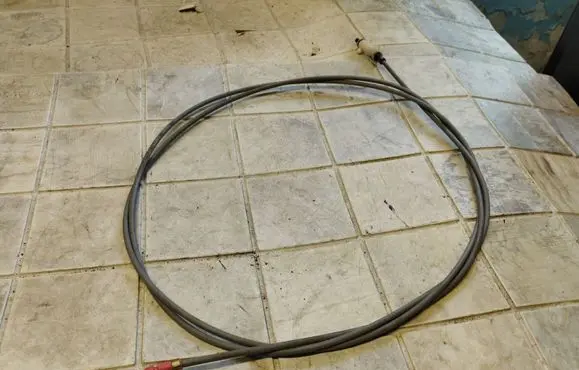 Toyota Avensis T220 Fuel cap flap release cable 