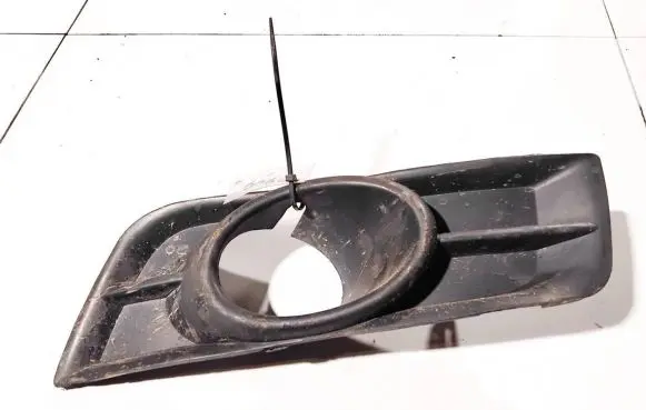 Chevrolet Cruze Front bumper lower grill
