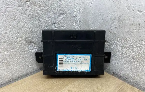Ford Mondeo MK I Comfort/convenience module 93BG15K600EC 5WK4606