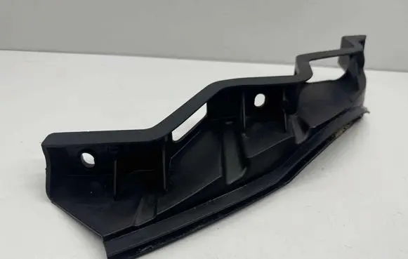 Front bumper mounting bracket