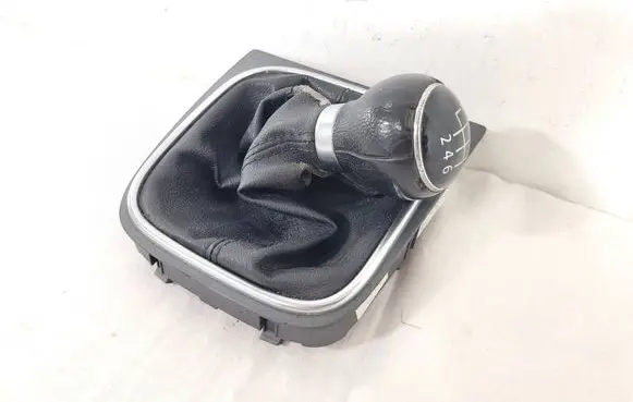 Volkswagen Golf V Gear lever shifter trim leather/knob 1K0711113BH