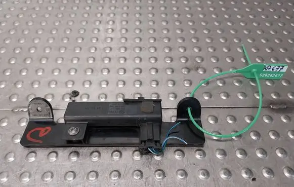 Audi A8 S8 D3 4E Aerial antenna amplifier S26383677 3D0909141E