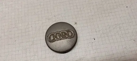 Audi A4 S4 B7 8E 8H Original wheel cap 4B0601170