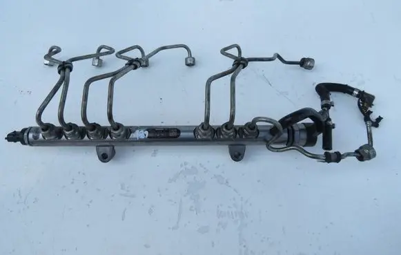 Volvo S60 Fuel main line pipe 30777759 715239L5 0445215025