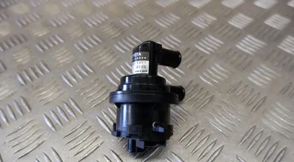 Toyota RAV 4 (XA40) Electric auxiliary coolant/water pump 0641001301