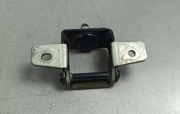 KIA Stonic Tailgate/trunk/boot hinge