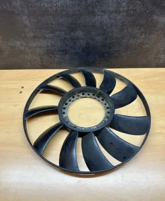Audi A4 S4 B5 8D Fan impeller 51864704 058121301B