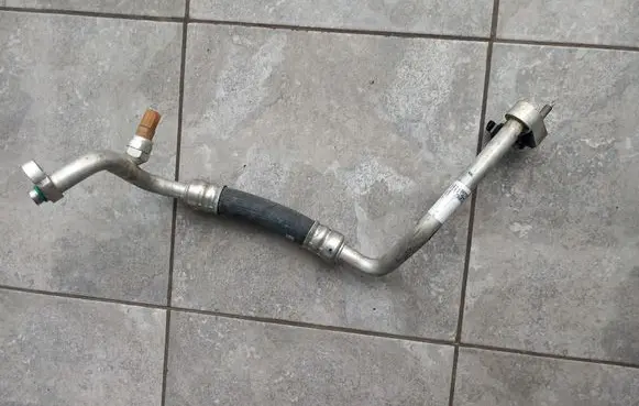 Tesla Model X Air conditioning (A/C) pipe/hose