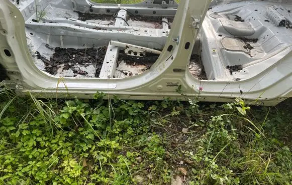 Mitsubishi Lancer Evolution X Front sill (body part) 