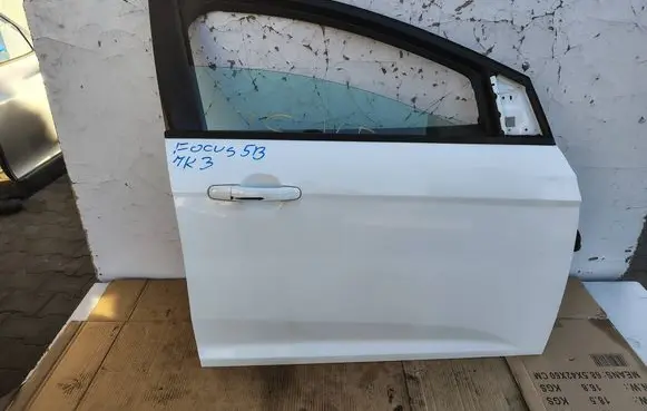 Ford Focus Front door