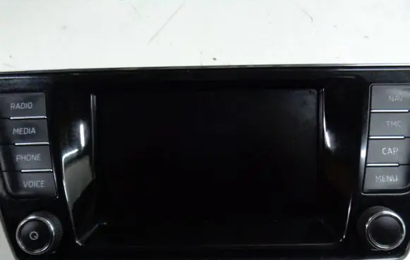 Skoda Fabia Mk3 (NJ) Radio/CD/DVD/GPS head unit 6V0919604C