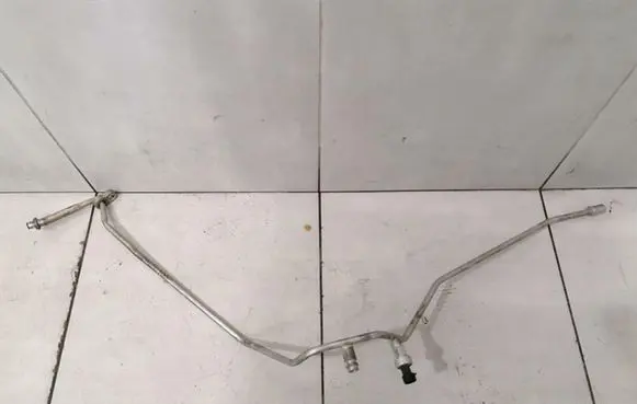 Chevrolet Corvette Air conditioning (A/C) pipe/hose 22759527