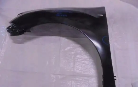 Dacia Sandero Fender 631010135R
