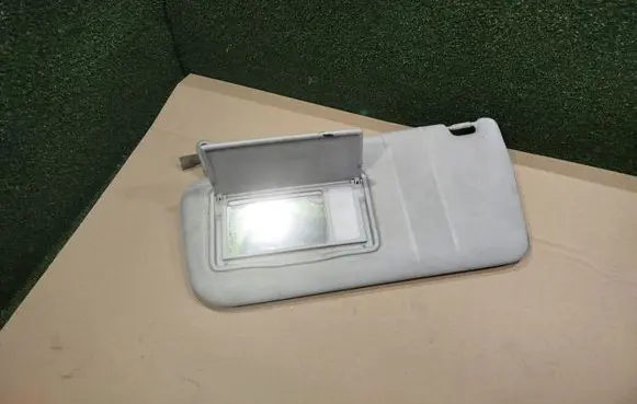Mitsubishi Pajero Sun visor 