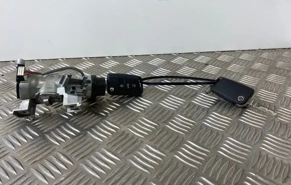 Volkswagen Golf VII Ignition lock 5Q0905865