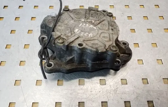 Seat Altea XL Vacuum pump 03L145100