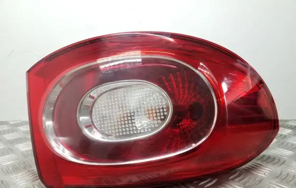 Volkswagen Tiguan Rear/tail lights 5N0945257C