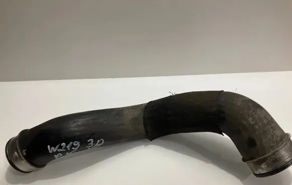 Mercedes-Benz CLS C219 Intercooler hose/pipe
