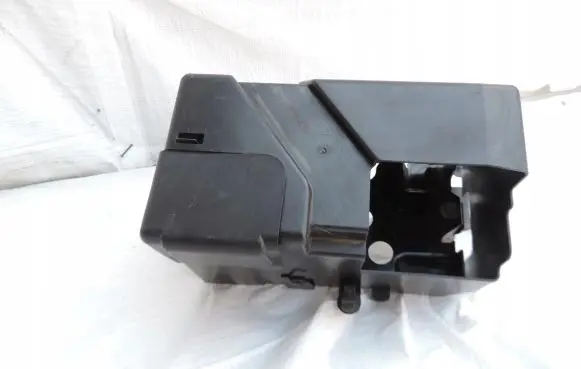 Battery box tray