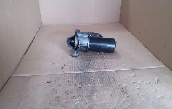 Renault Megane I Starter motor D6RA133 16A90023 871057