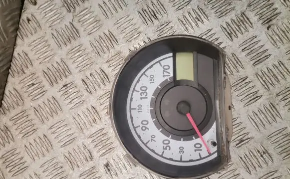 Toyota Aygo AB10 Speedometer (instrument cluster) 838000h01