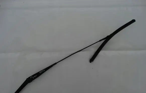 Ford Focus Front wiper blade arm 4M5117526CC