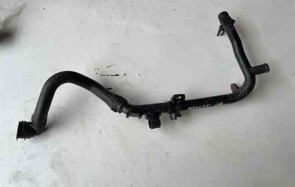 Volkswagen PASSAT B7 Engine coolant pipe/hose 03L121065AJ