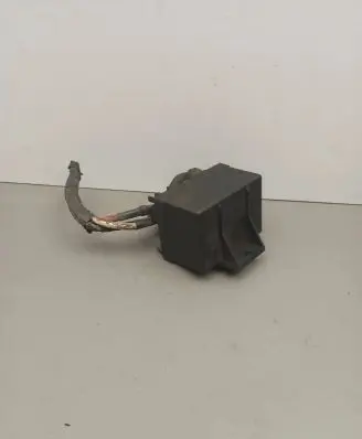 Peugeot 406 Glow plug pre-heat relay 0281003009
