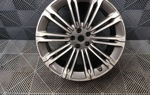 Land Rover Range Rover Sport L461 R23 light alloy rim M8E21007LA