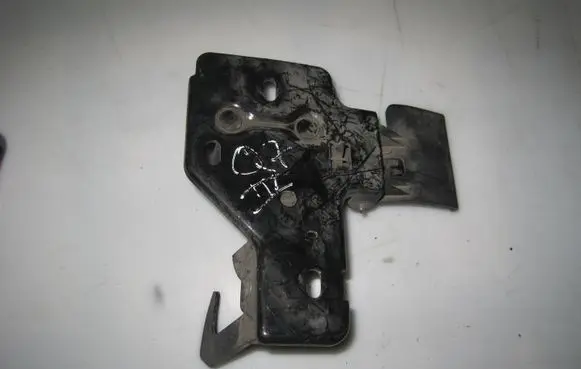 Audi Q7 4L Engine bonnet/hood lock/latch loop/hook 4L0823480