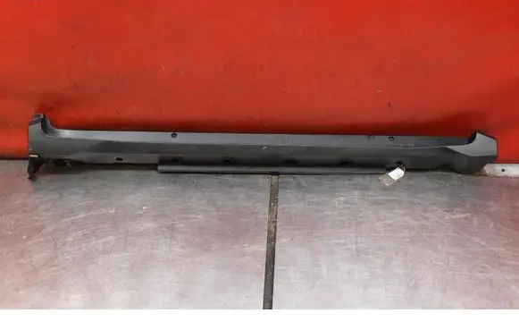 Toyota C-HR I Front sill (body part) 75851F4010