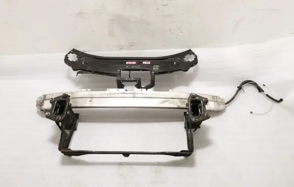 Mercedes-Benz S W221 Radiator support slam panel