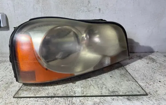 Volvo XC90 Headlight/headlamp 30698814 89900299
