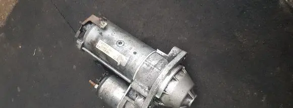 Volkswagen PASSAT B5 Starter motor 068911024E