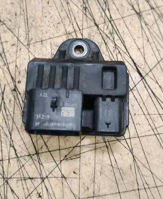 Glow plug pre-heat relay