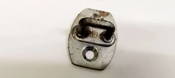 Lexus RX 300 Rear door lock loop/hook striker 