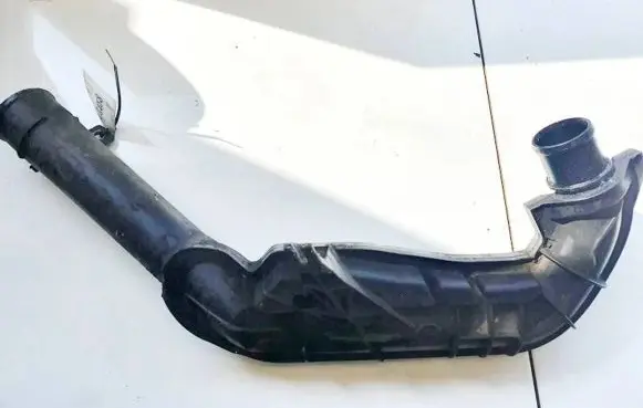 Ford Mondeo MK IV Intercooler hose/pipe 6g916k683a