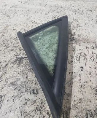 Seat Altea XL Front triangle window/glass 