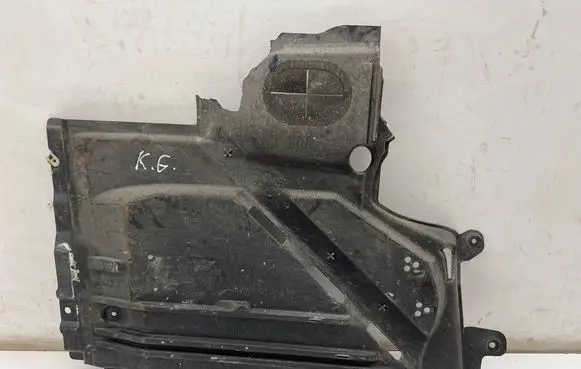 Rear underbody cover/under tray